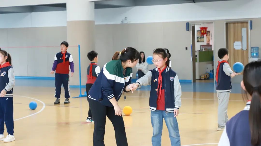 提升跳高技巧视频动作教学_跳高小视频_怎么跳高视频画质